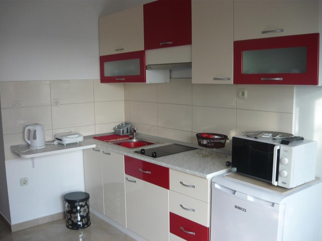 Apartments Luka Sevid Exterior photo